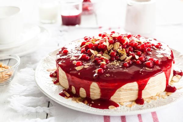 Biskuit-Obstkuchen vom Blech | Backen macht glücklich