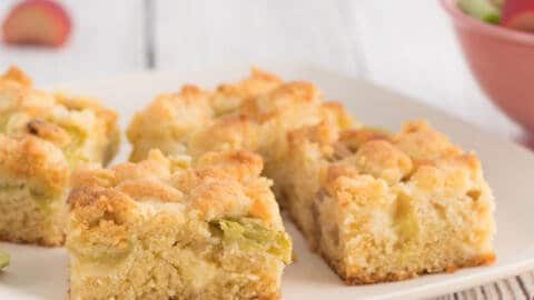 Rhabarberkuchen Mit Weisser Schokolade Backen Macht Glucklich