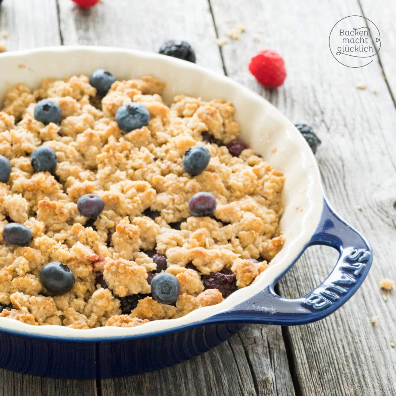 Beeren-Crumble mit Haferflocken | Backen macht glücklich