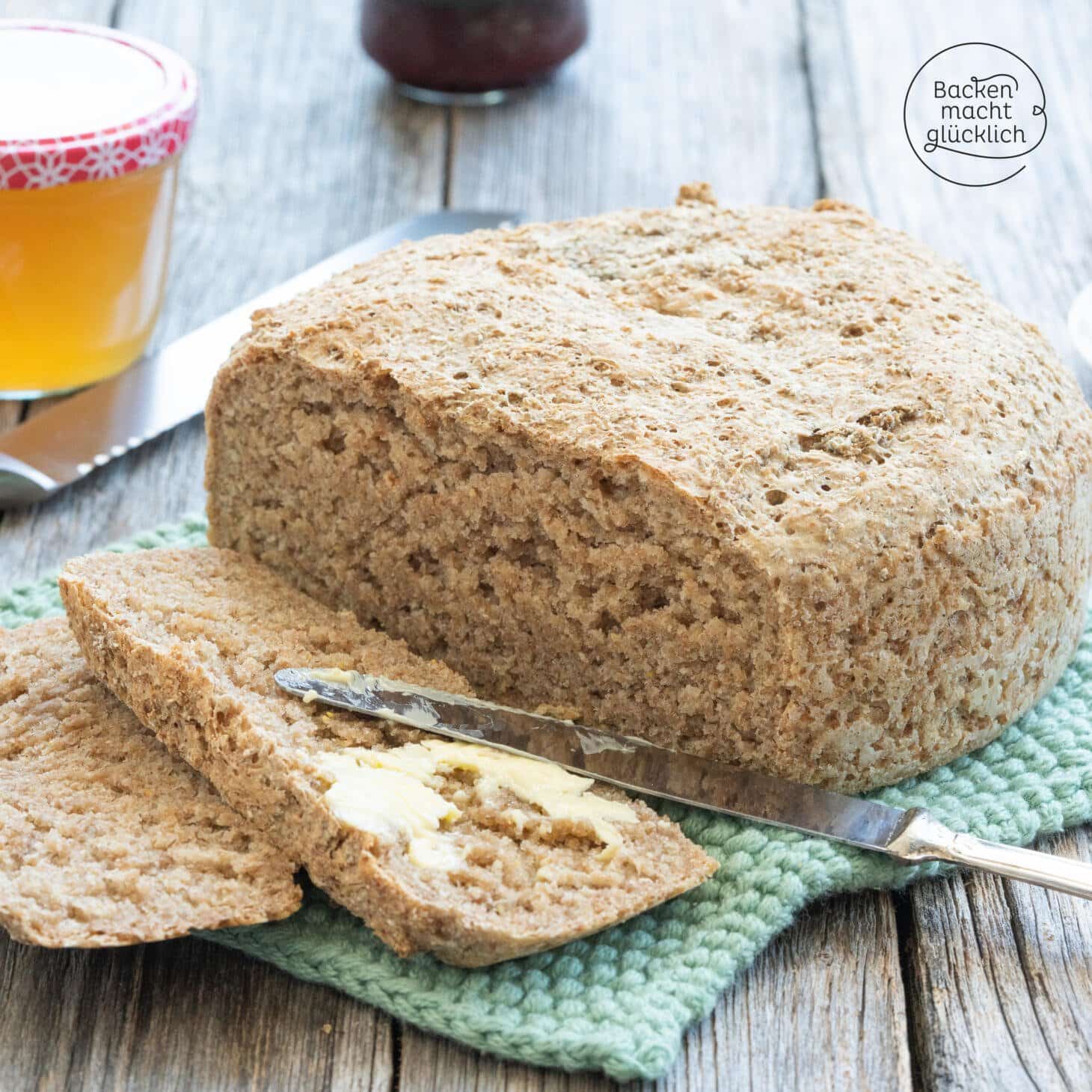 Schnelles Roggenschrotbrot | Backen macht glücklich