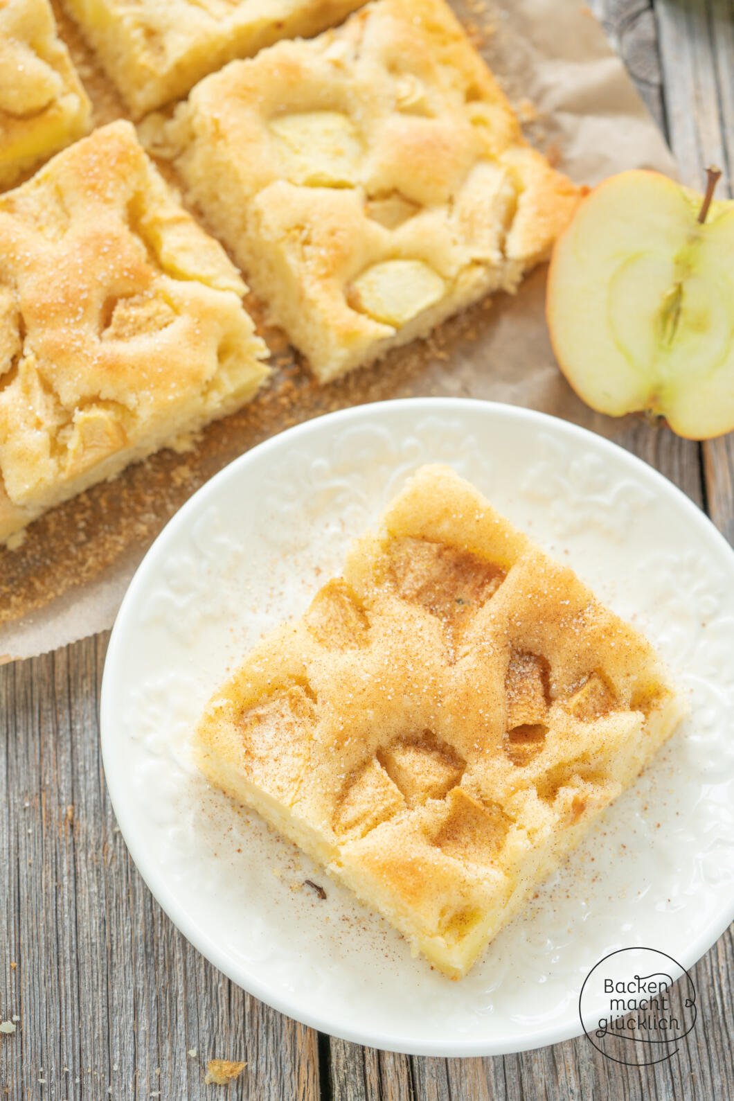 Versunkener Apfelkuchen vom Blech | Backen macht glücklich