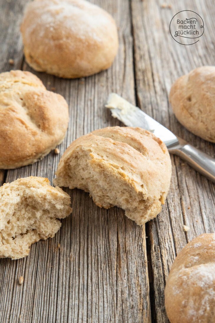 Einfache, schnelle Dinkelbrötchen | Backen macht glücklich