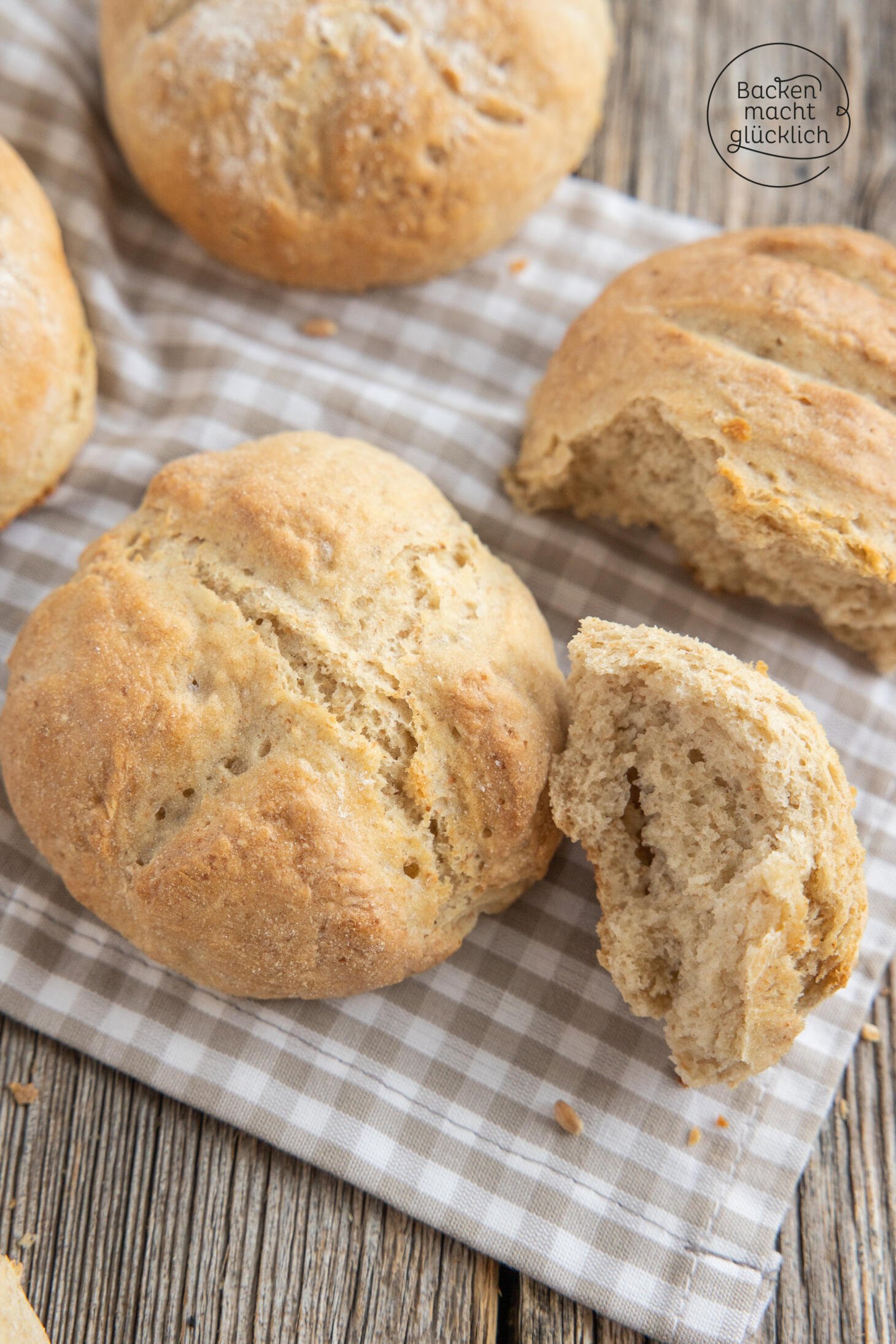 Einfache, schnelle Dinkelbrötchen | Backen macht glücklich