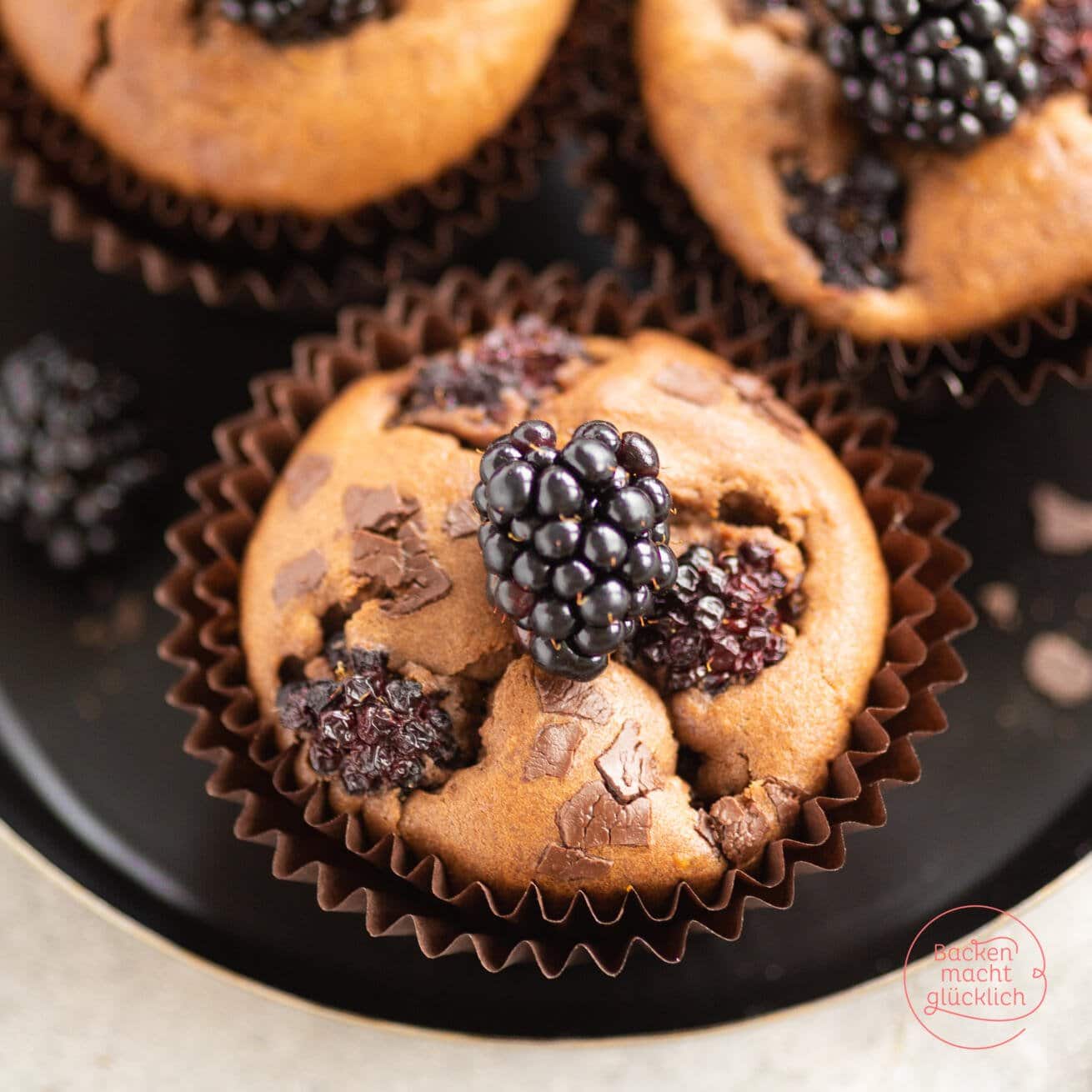 Einfache Schoko-Brombeer-Muffins | Backen Macht Glücklich