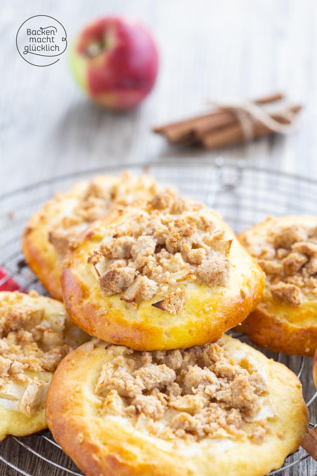 Apfel-Streusel-Taler | Backen macht glücklich