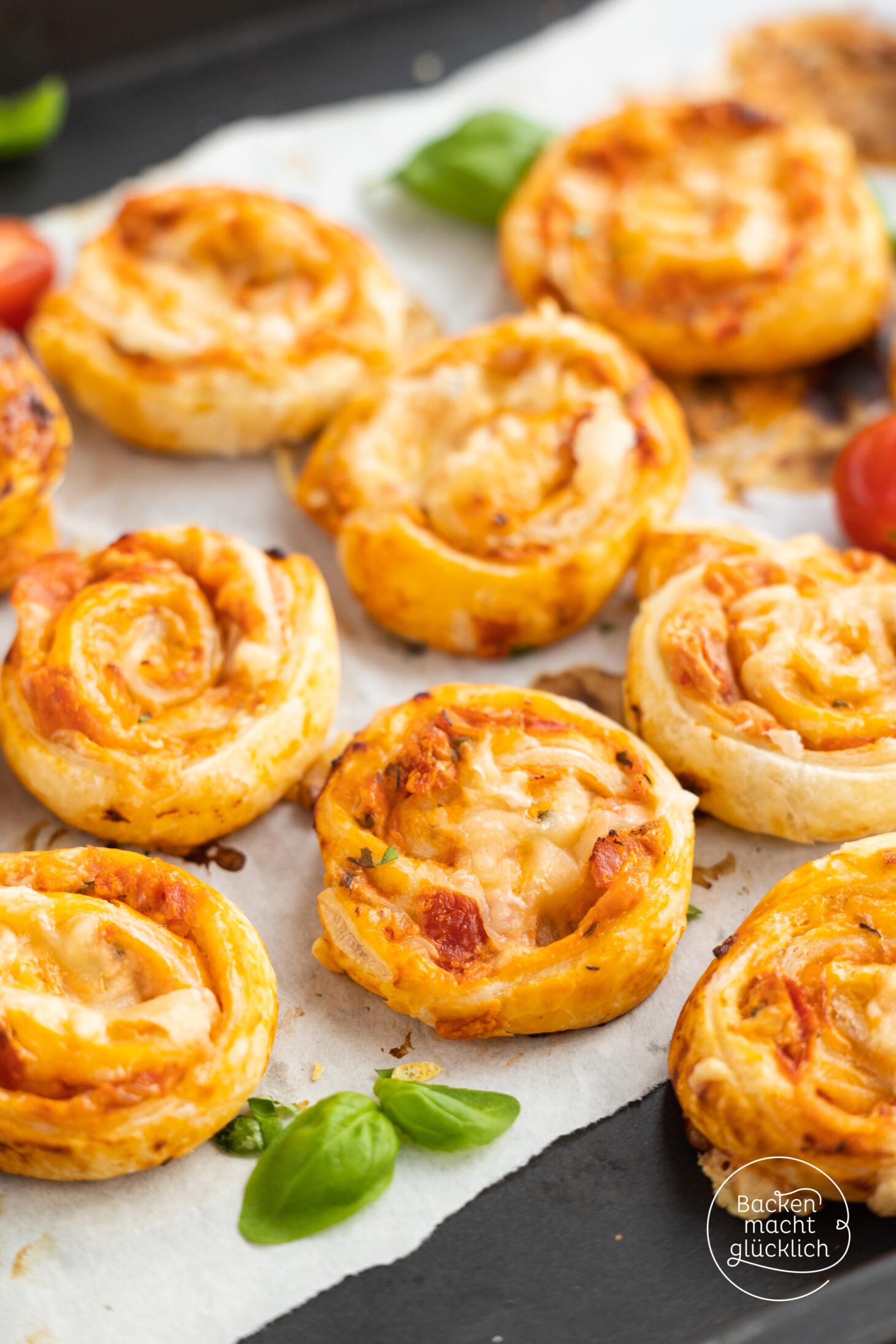 Einfache, schnelle Pizzaschnecken | Backen macht glücklich