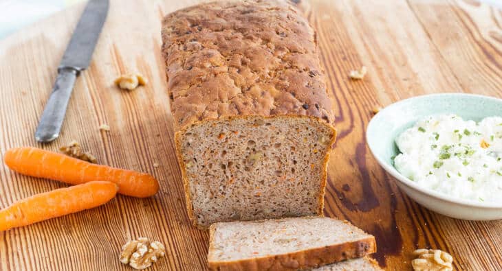 Walnuss-Karotten-Brot | Backen macht glücklich