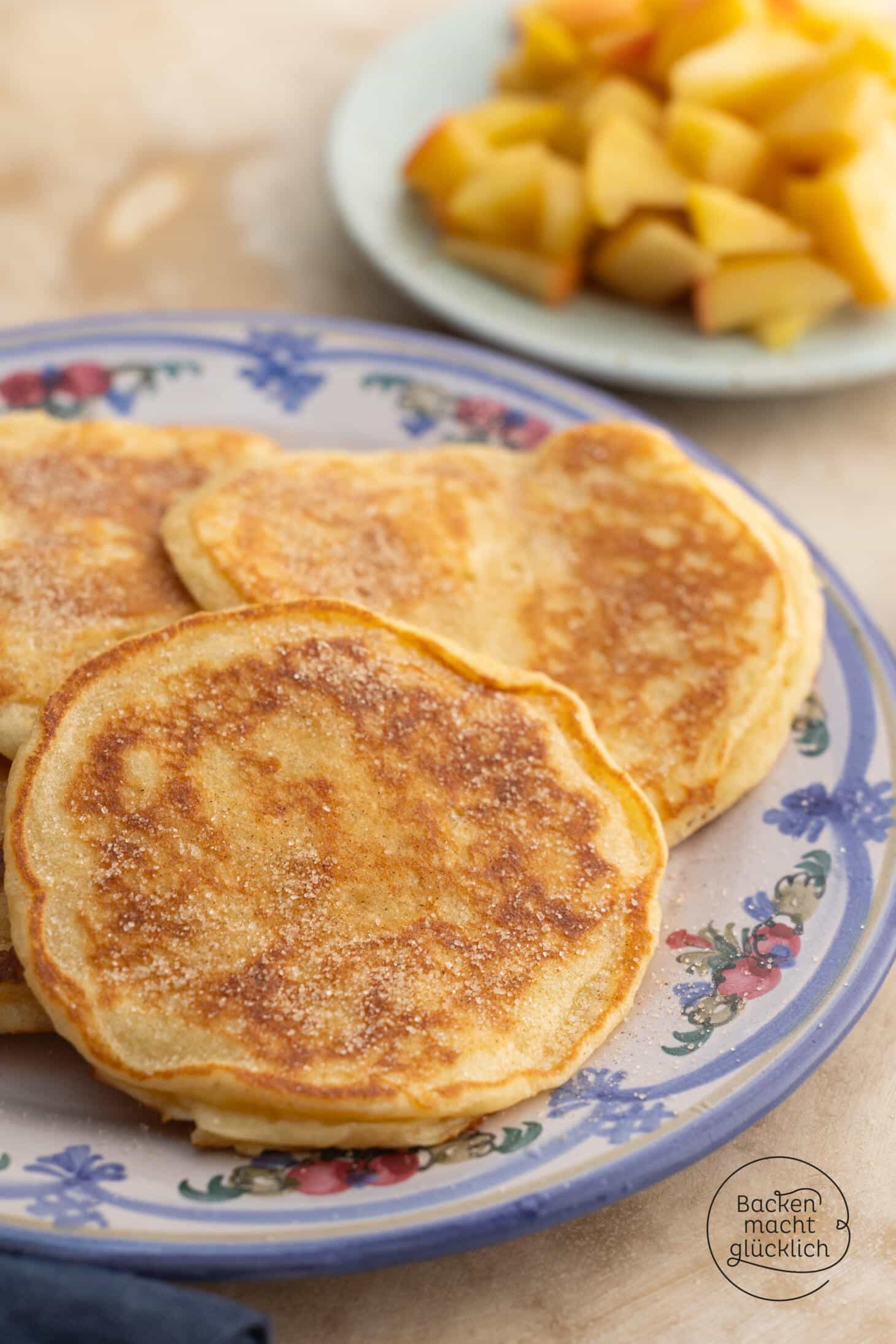 Süße Hefe-Pfannkuchen | Backen macht glücklich