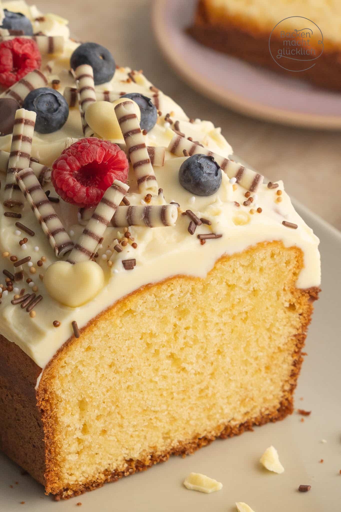 einfacher weißer Schokokuchen