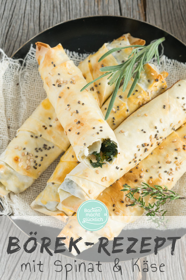 Börek mit Schafskäse und Spinat sind ein toller türkischer Snack. Mit diesem Rezept sind die Röllchen schnell zubereitet!