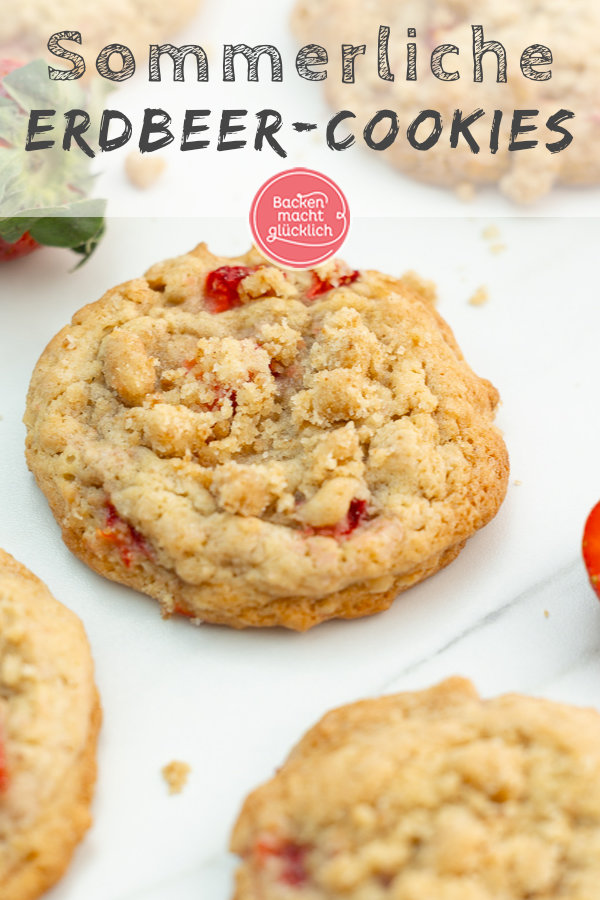 Sommerliche Erdbeer-Cookies mit Streuseln und frischen Früchten. Genial lecker. Am besten gleich nachbacken!