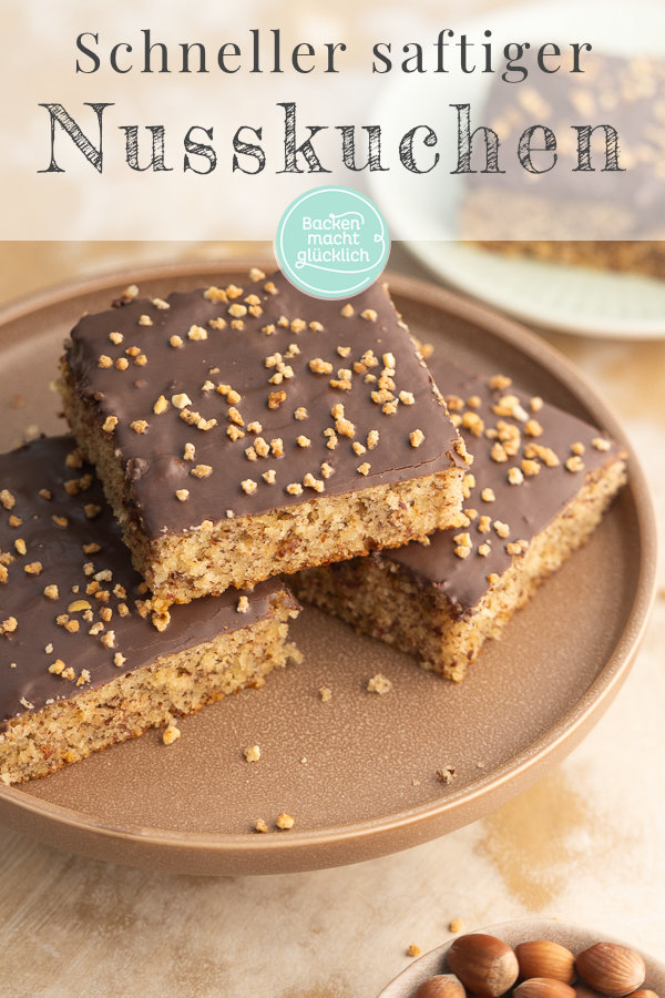 Einfacher, schneller und saftiger Nusskuchen vom Blech nach Omas Rezept. Diesen Blechkuchen mit Haselnüssen werdet ihr lieben!