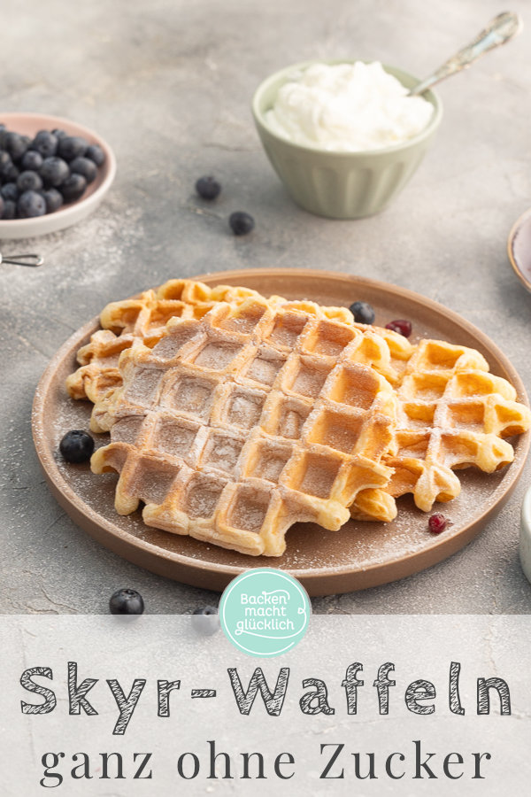 Diese einfachen Waffeln mit Skyr werden herrlich flaumig und lecker - und das, obwohl sie zuckerfrei und kalorienarm sind!