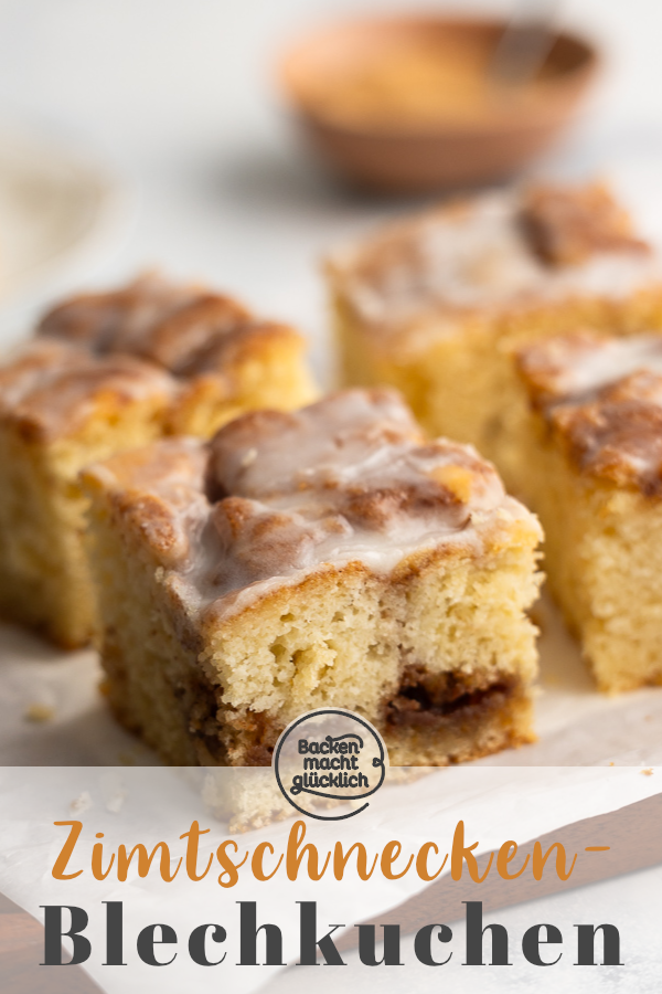 Der beste Zimtschneckenkuchen vom Blech! Ohne Hefe, aus saftigem Rührteig & mit genialem Zimttopping. Einfach, schnell, lecker!